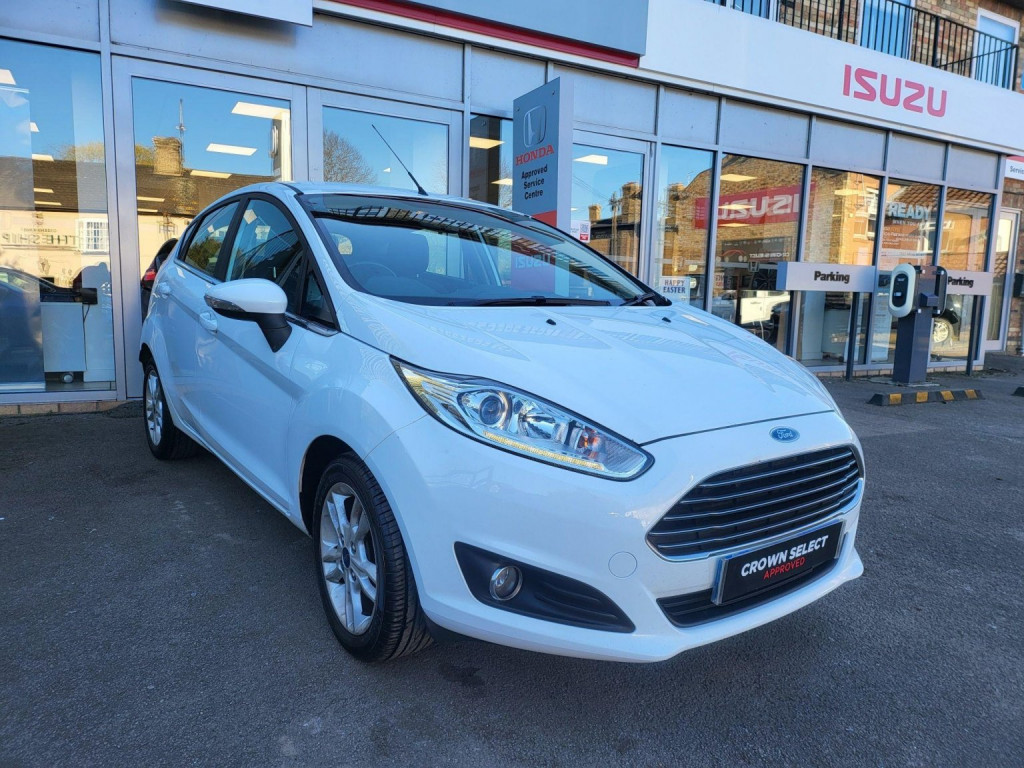 View FORD FIESTA 1.0T EcoBoost Zetec Euro 6 (s/s) 5dr