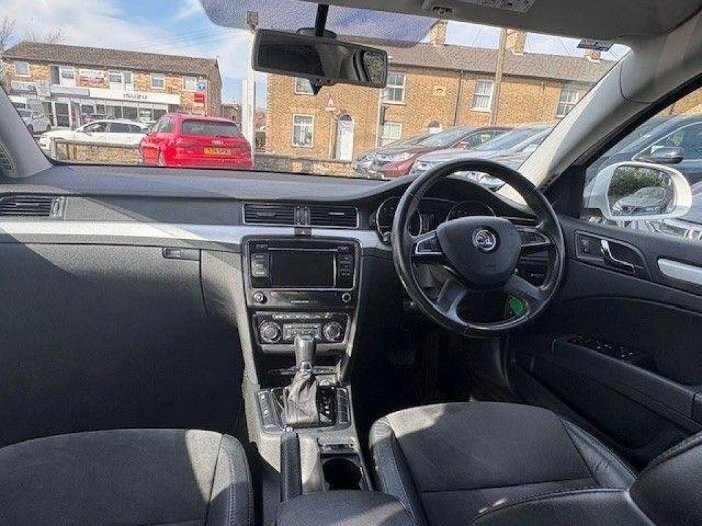 View SKODA SUPERB 2.0 TDI SE DSG Euro 5 (s/s) 5dr