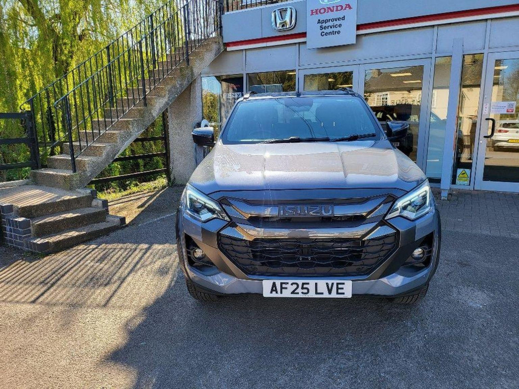 View ISUZU D-MAX 1.9 TD V-Cross Steel Edition Auto 4WD Euro 6 (s/s) 4dr