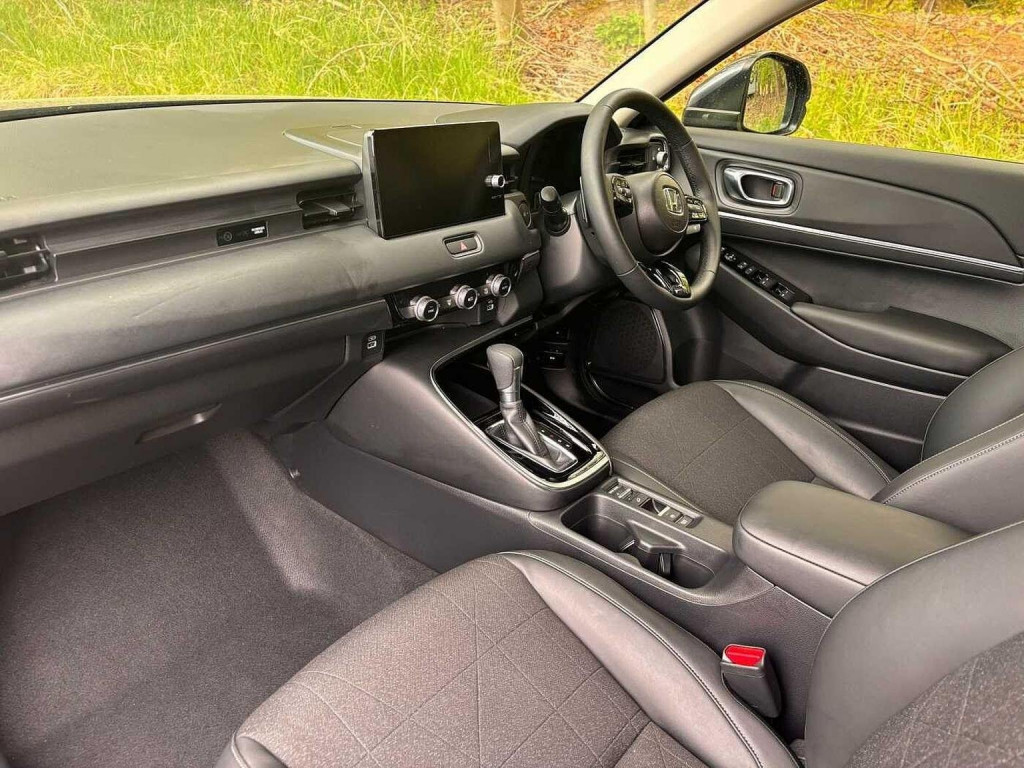 View HONDA HR-V 1.5 h i-MMD Advance CVT Euro 6 (s/s) 5dr