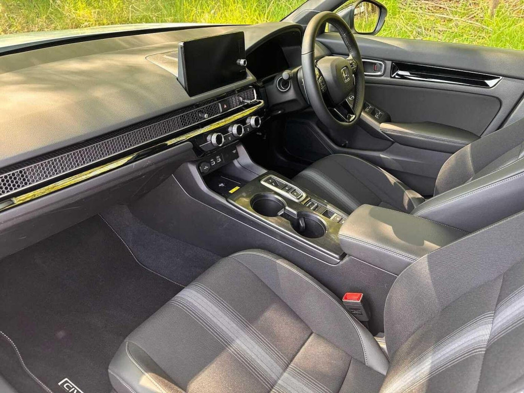 View HONDA CIVIC 2.0 h i-MMD Sport eCVT Euro 6 (s/s) 5dr