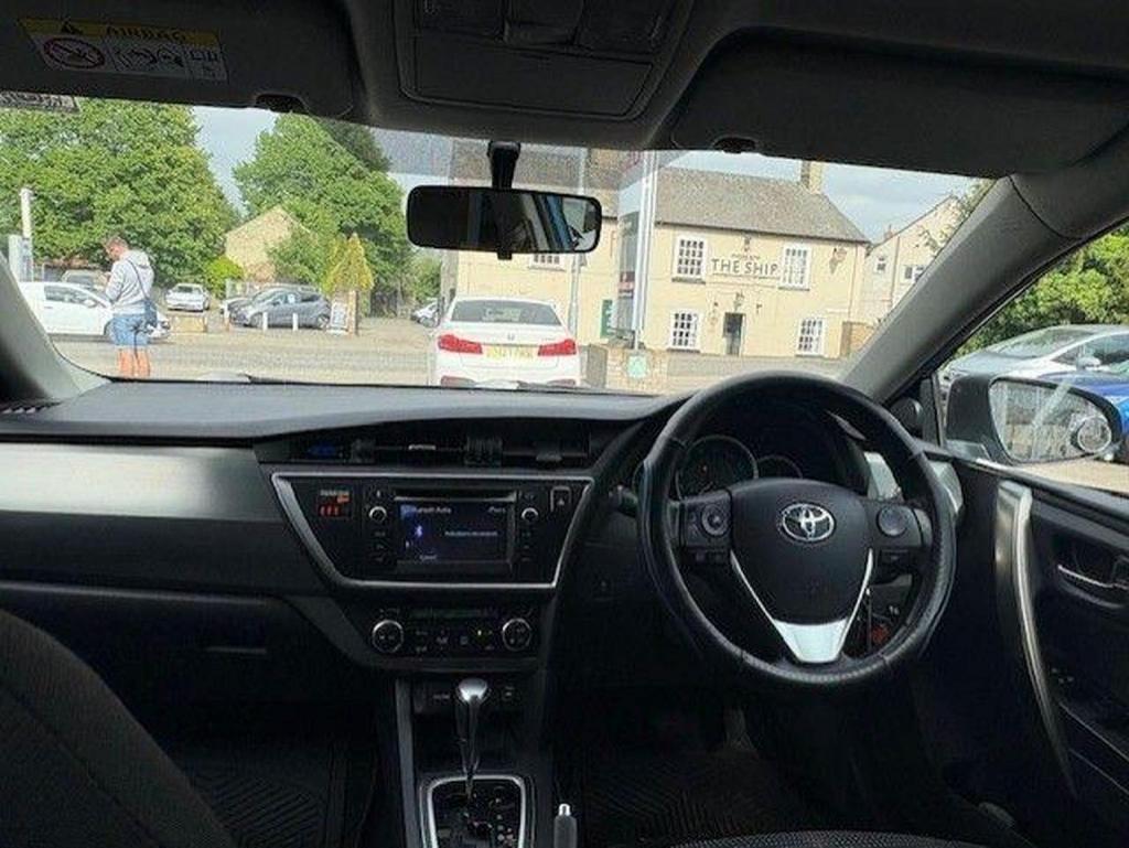 View TOYOTA AURIS 1.6 V-Matic Icon Multidrive S Euro 5 5dr