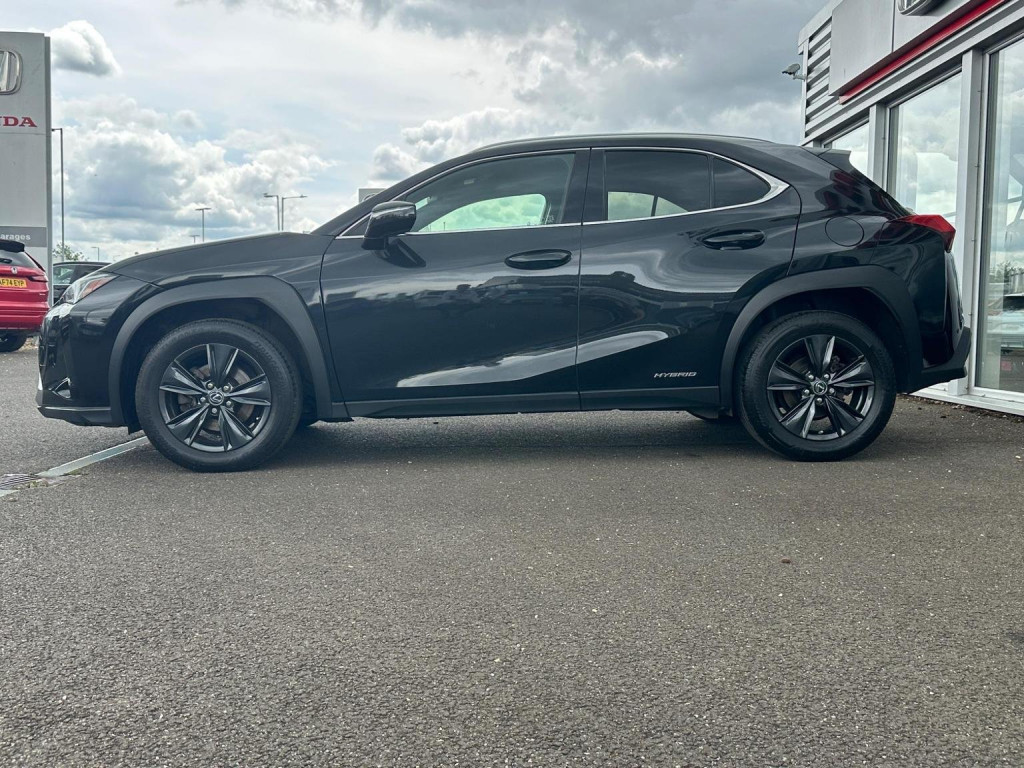LEXUS UX