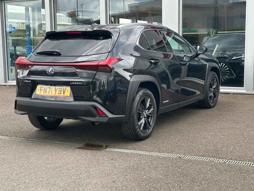 LEXUS UX