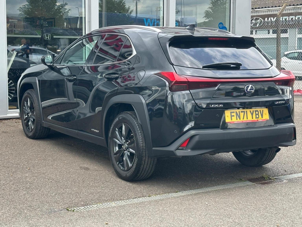 LEXUS UX