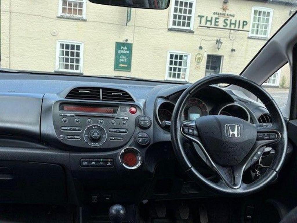 View HONDA JAZZ 1.4 i-VTEC ES Plus Euro 5 5dr