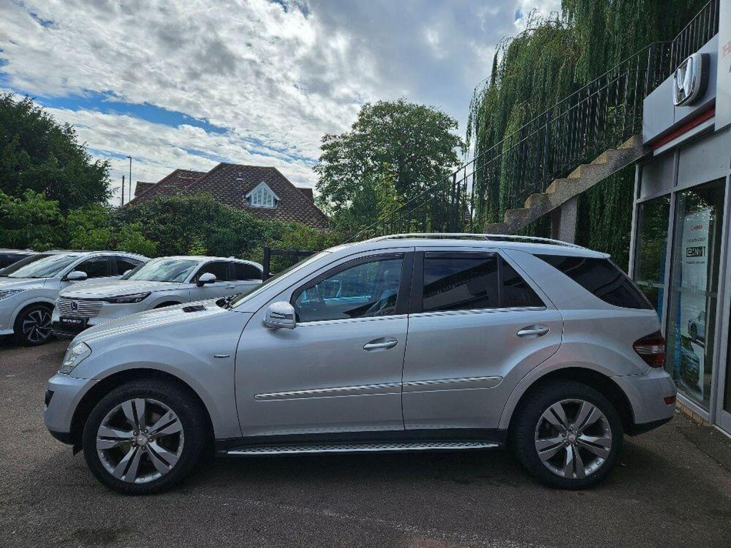 MERCEDES-BENZ M CLASS