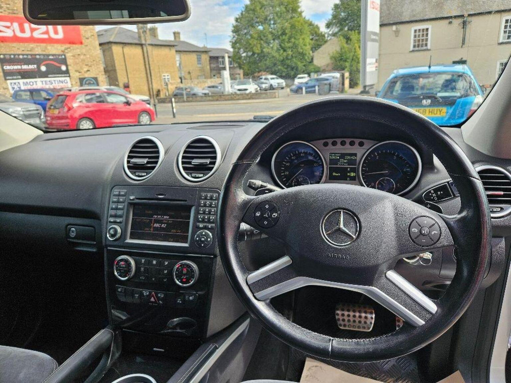 MERCEDES-BENZ M CLASS