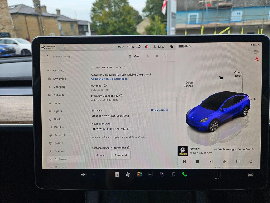 TESLA MODEL Y