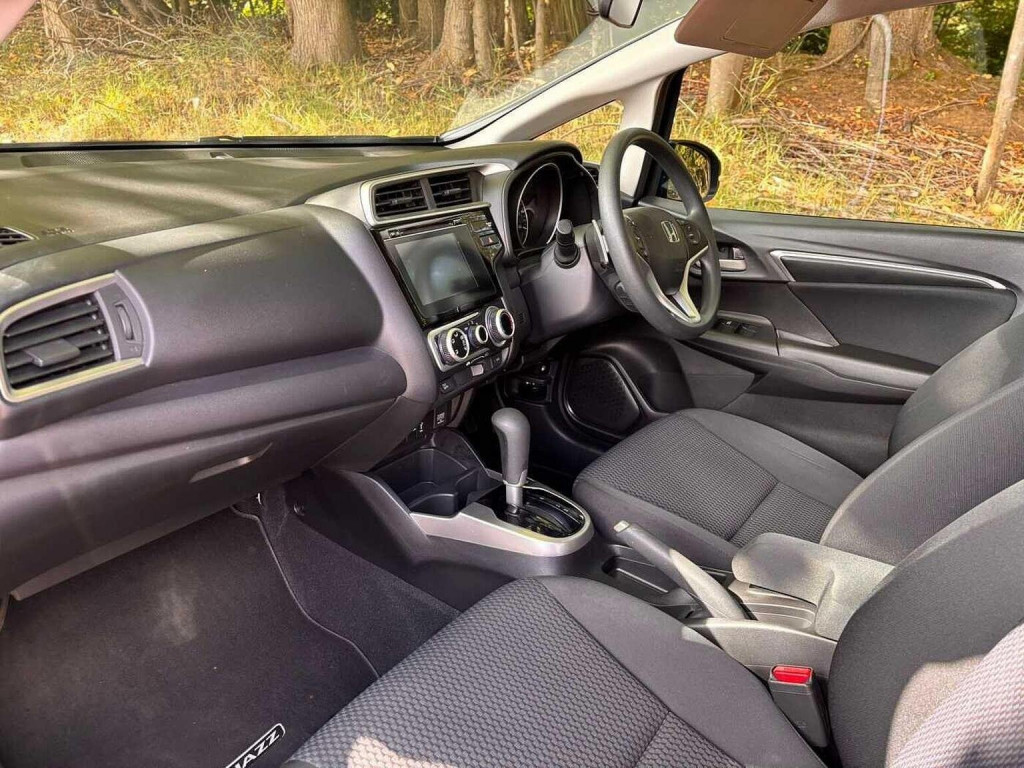 View HONDA JAZZ 1.3 i-VTEC SE CVT Euro 6 (s/s) 5dr