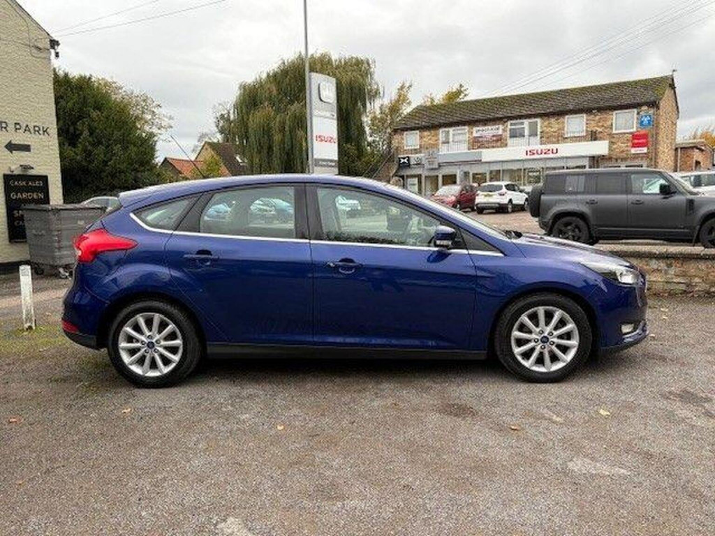 View FORD FOCUS 1.0T EcoBoost Titanium Euro 6 (s/s) 5dr