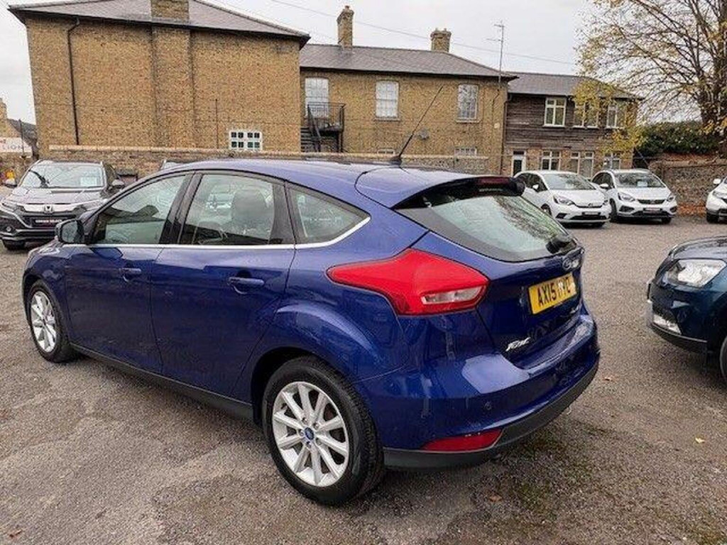 FORD FOCUS