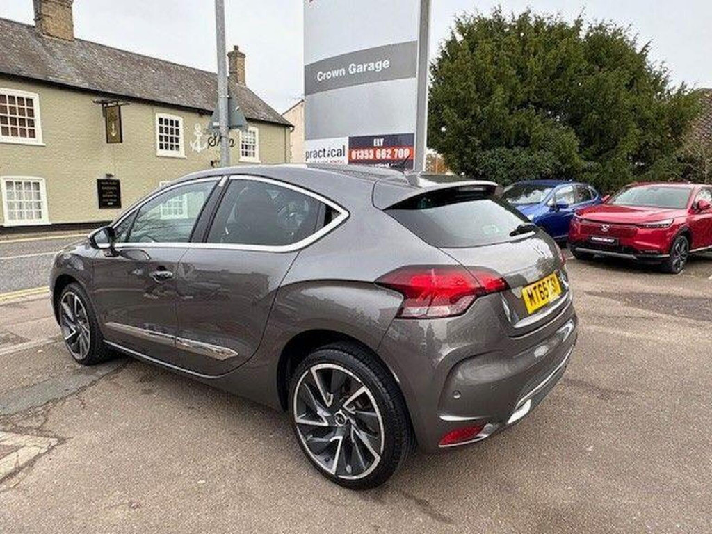 DS AUTOMOBILES DS 4