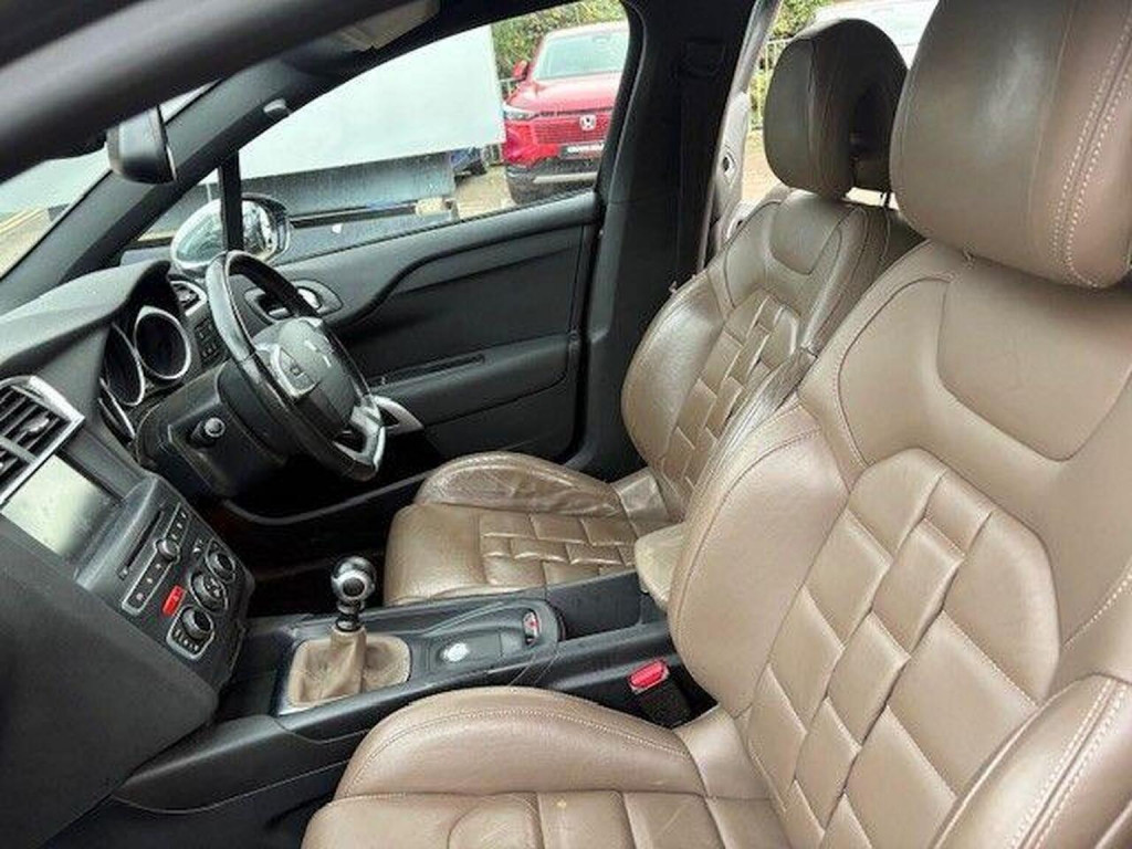 View DS AUTOMOBILES DS 4 2.0 BlueHDi Prestige Euro 6 (s/s) 5dr