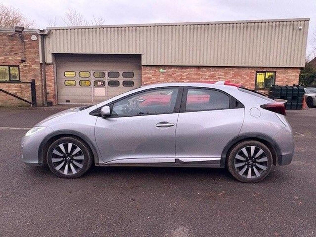 View HONDA CIVIC 1.8 i-VTEC SE Plus (Navi) Euro 6 (s/s) 5dr