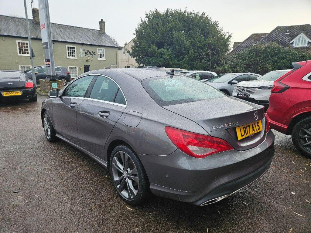MERCEDES-BENZ CLA