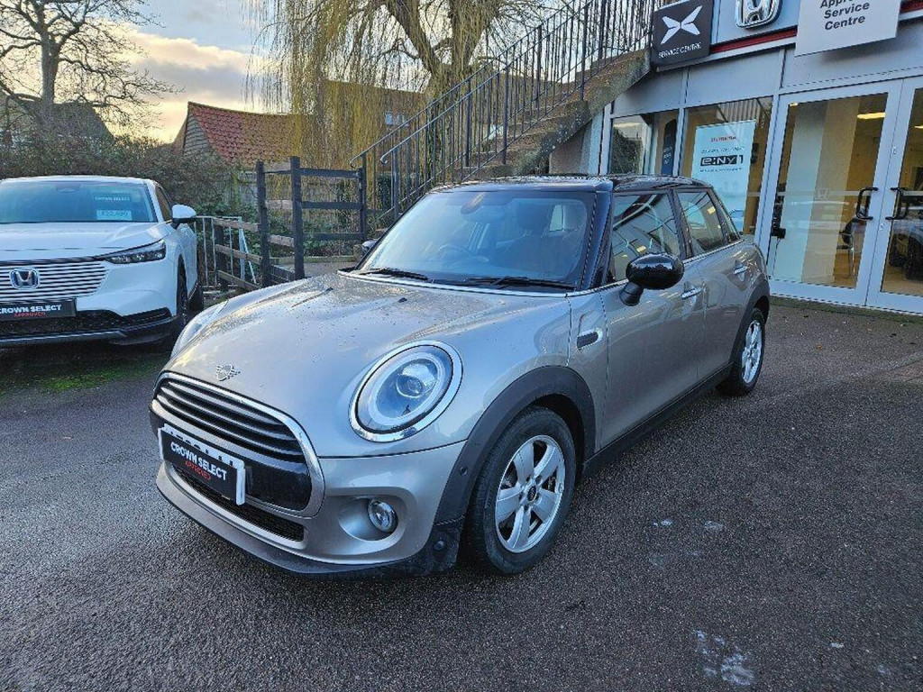 View MINI HATCH 1.5 Cooper Classic Steptronic Euro 6 (s/s) 5dr