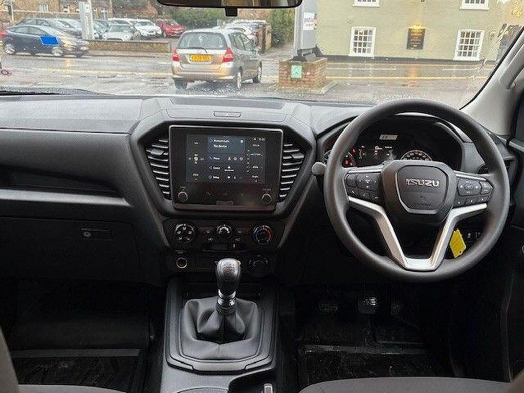 View ISUZU D-MAX 1.9 TD Utility Diff Lock 4WD Euro 6 (s/s) 4dr