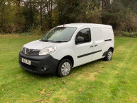 NISSAN NV250