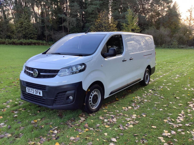 VAUXHALL VIVARO