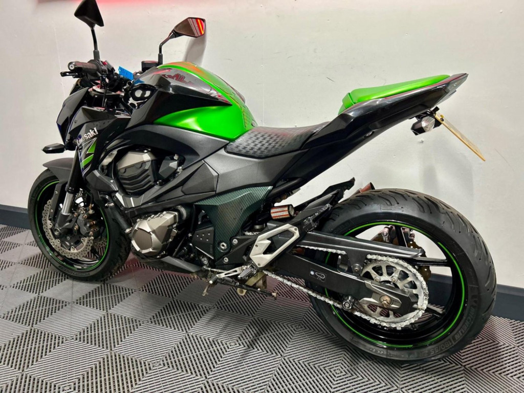 KAWASAKI Z800
