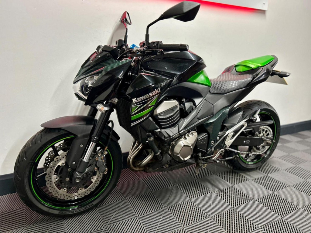 KAWASAKI Z800