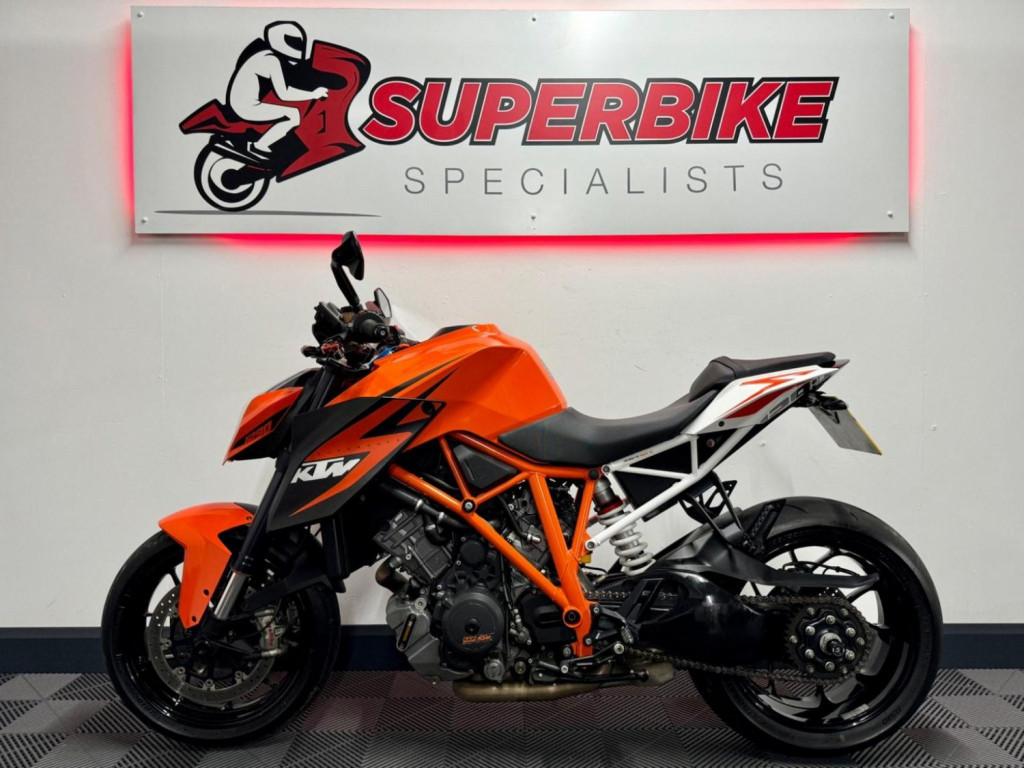 KTM 1290 SUPER DUKE R