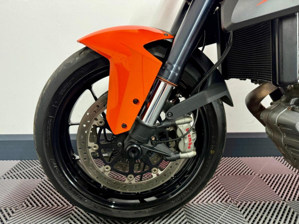 KTM 1290 SUPER DUKE R