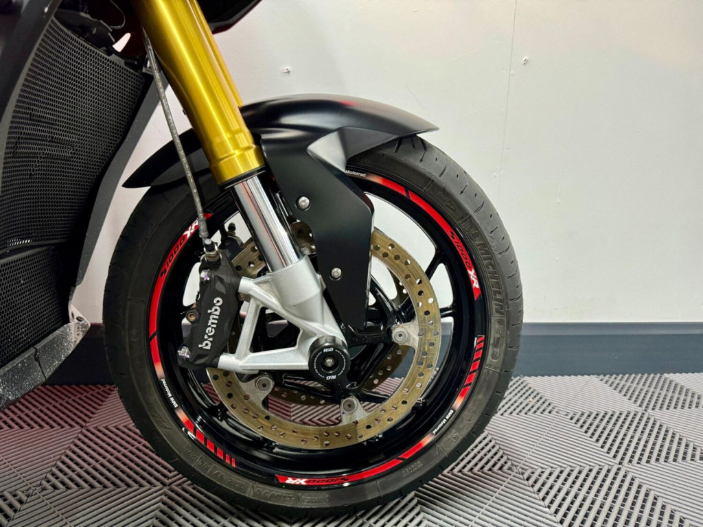 BMW S1000XR