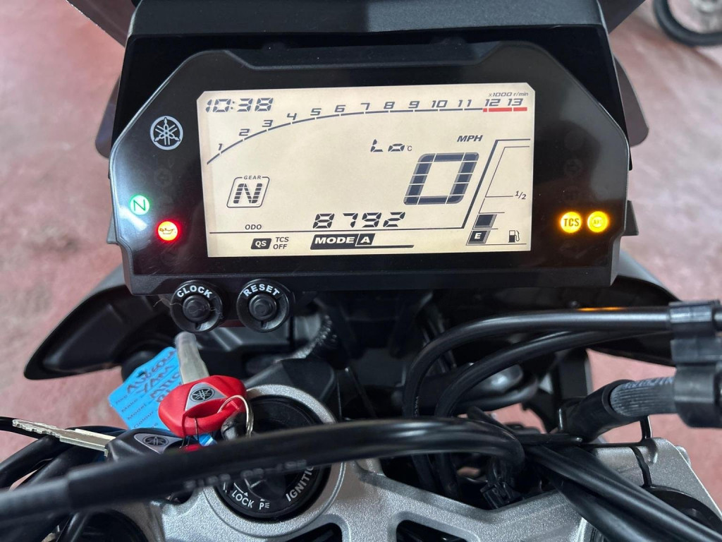 YAMAHA MT-10