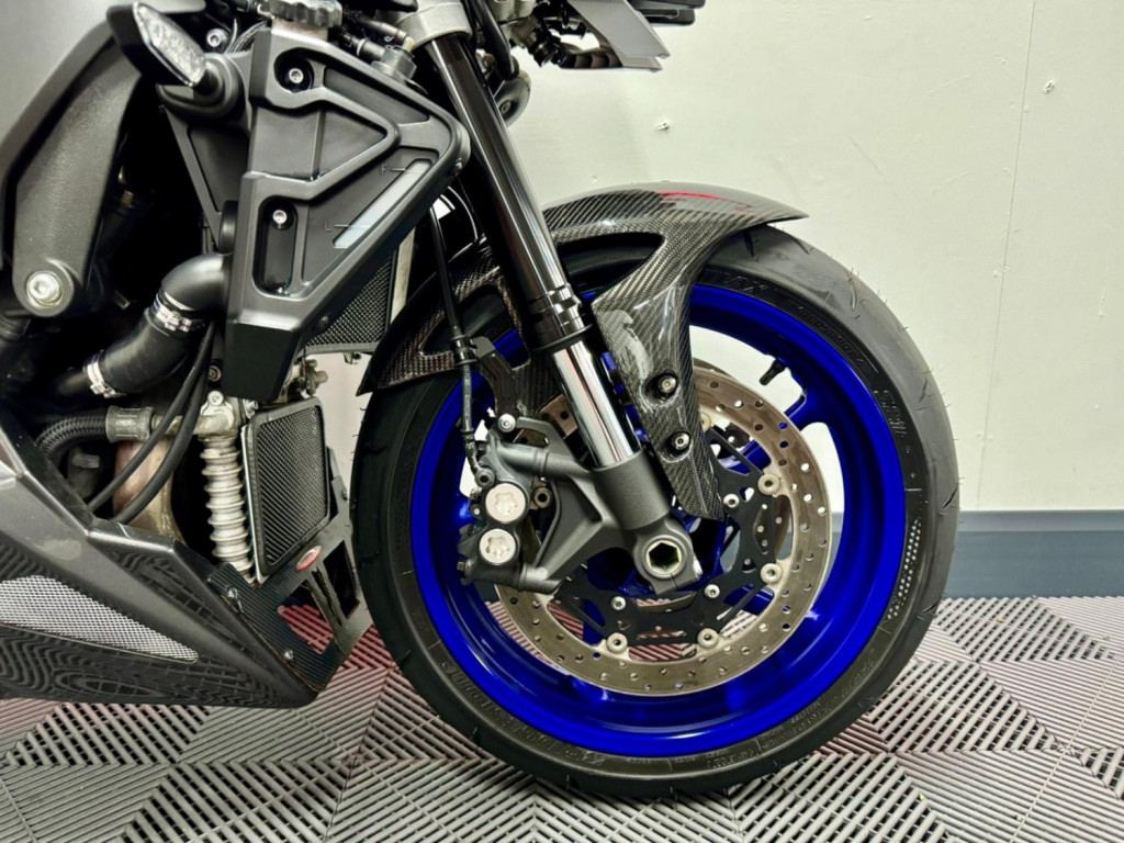 YAMAHA MT-10