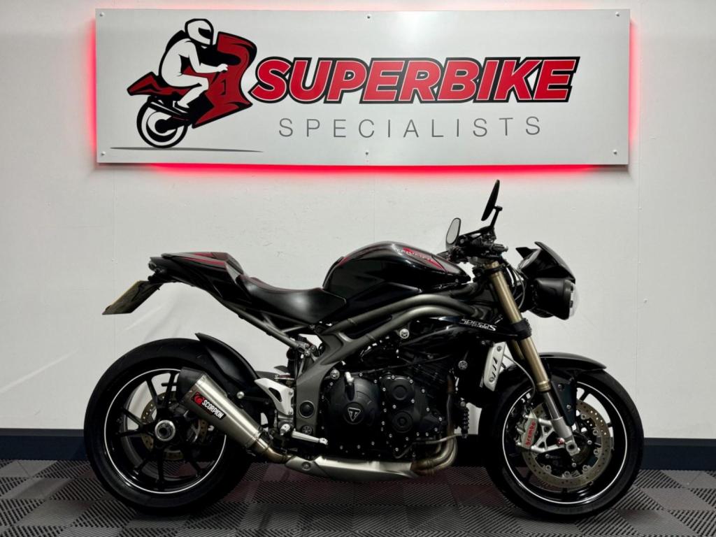 TRIUMPH SPEED TRIPLE 1050
