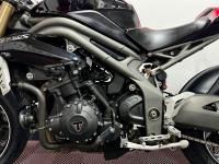 TRIUMPH SPEED TRIPLE 1050