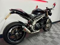 TRIUMPH SPEED TRIPLE 1050