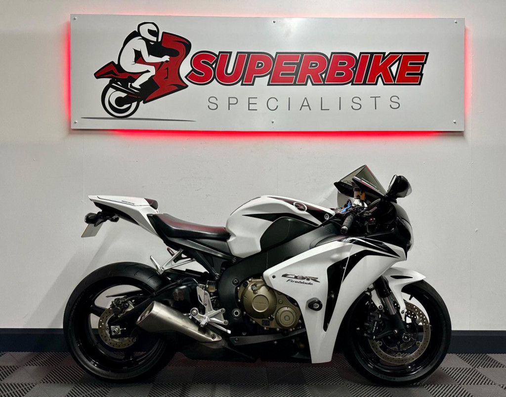 HONDA CBR1000RR Fireblade