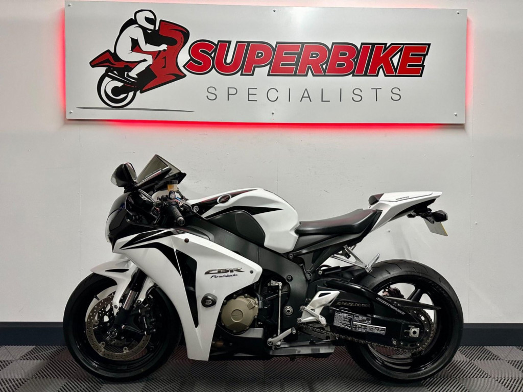 HONDA CBR1000RR Fireblade