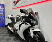 HONDA CBR1000RR Fireblade