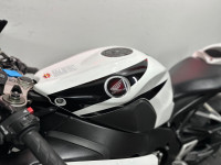 HONDA CBR1000RR Fireblade