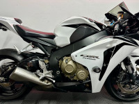 HONDA CBR1000RR Fireblade