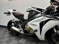 HONDA CBR1000RR Fireblade