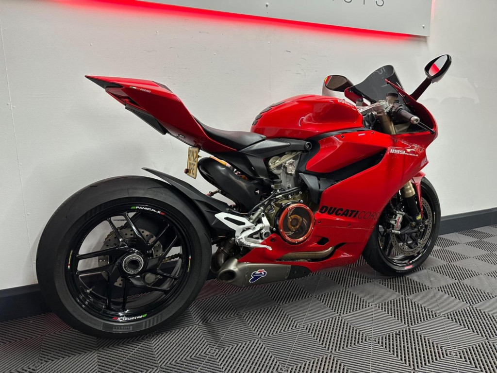 DUCATI 1199 Panigale