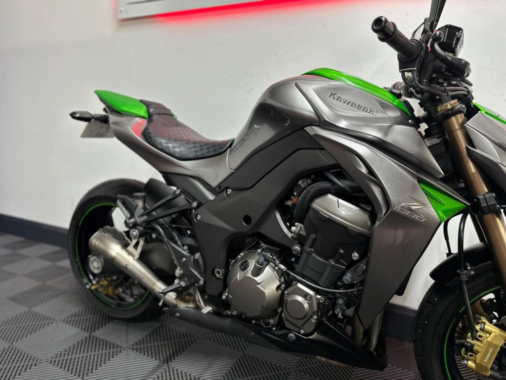 KAWASAKI Z1000