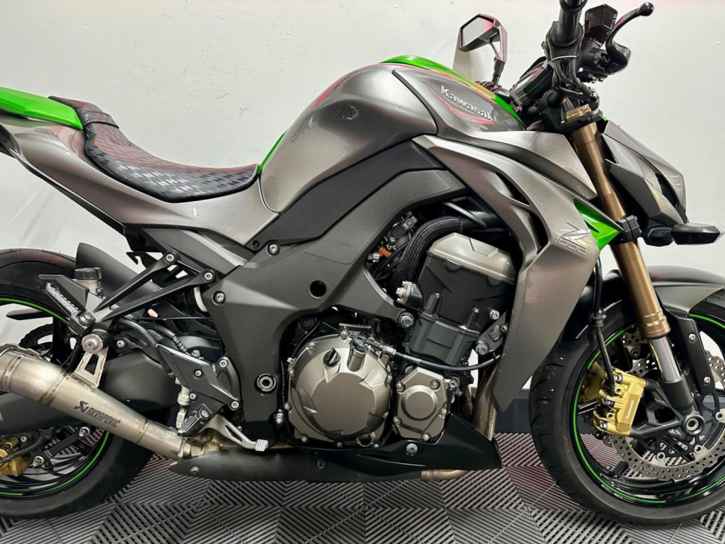 KAWASAKI Z1000