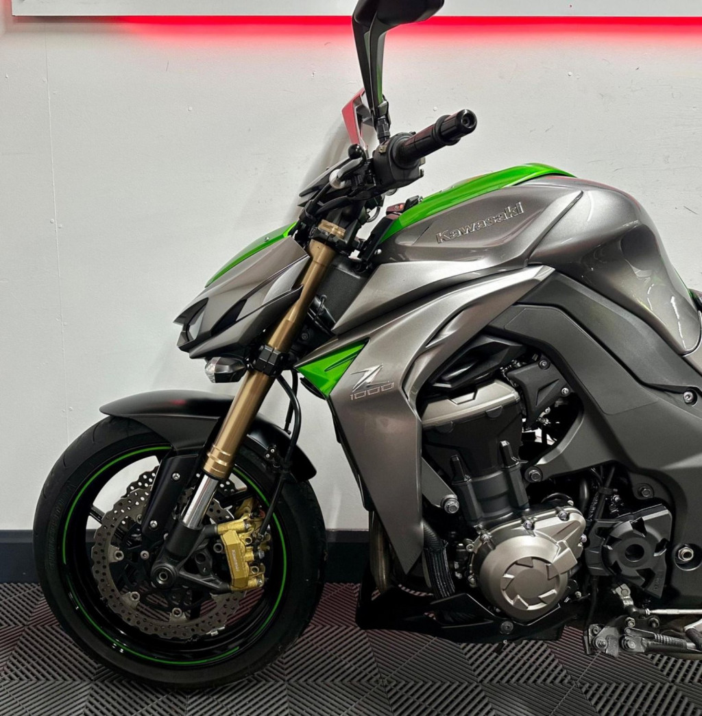 KAWASAKI Z1000