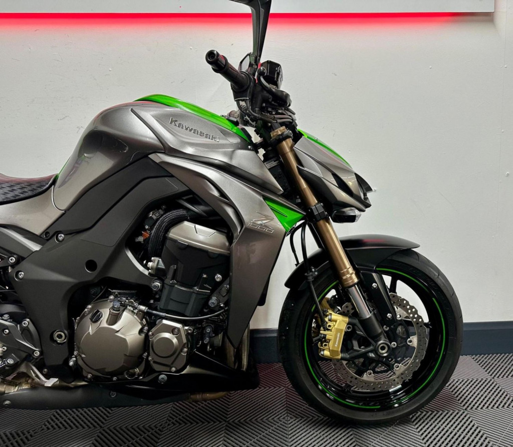 KAWASAKI Z1000