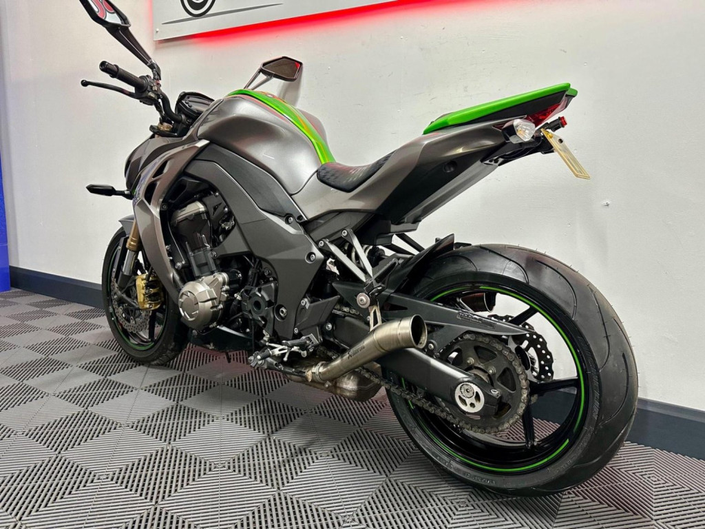 KAWASAKI Z1000