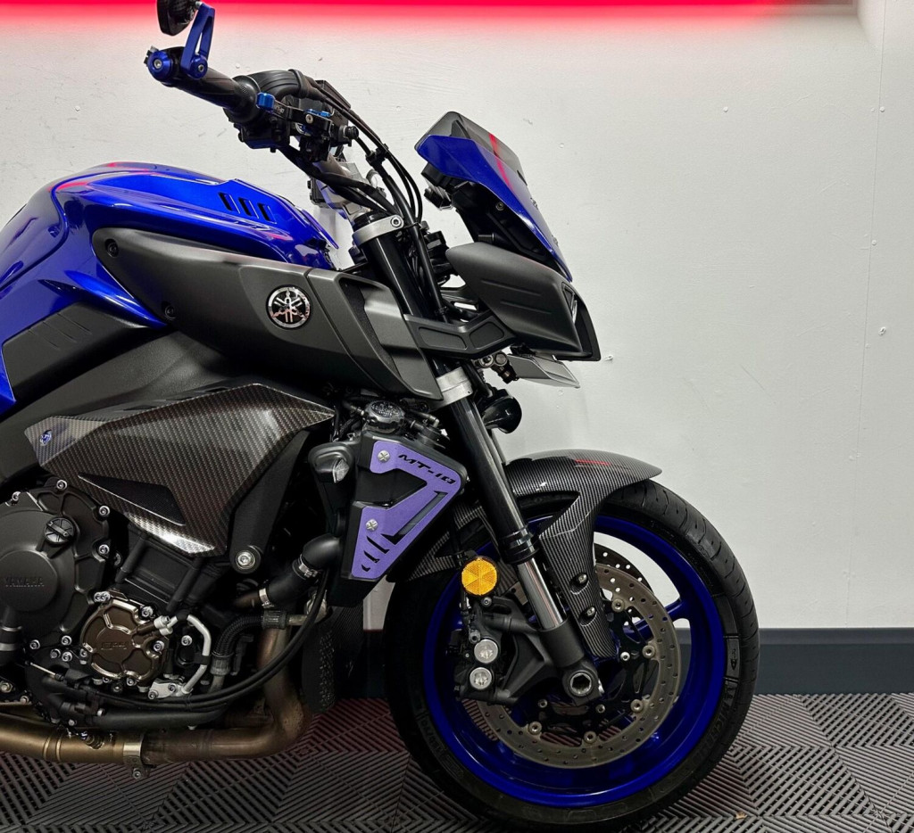 YAMAHA MT-10