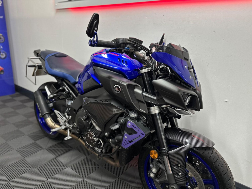 YAMAHA MT-10