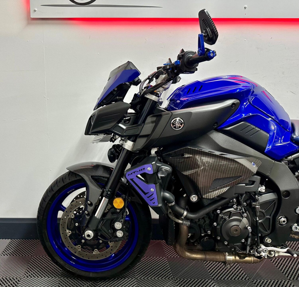 YAMAHA MT-10