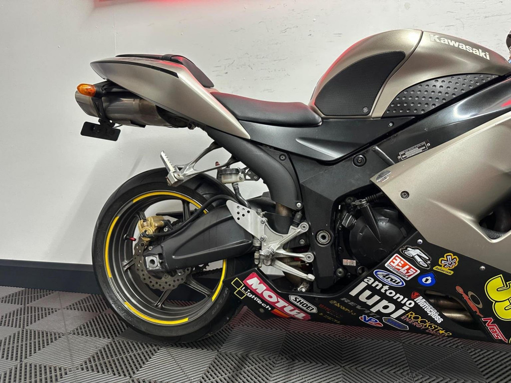 KAWASAKI NINJA ZX-6R